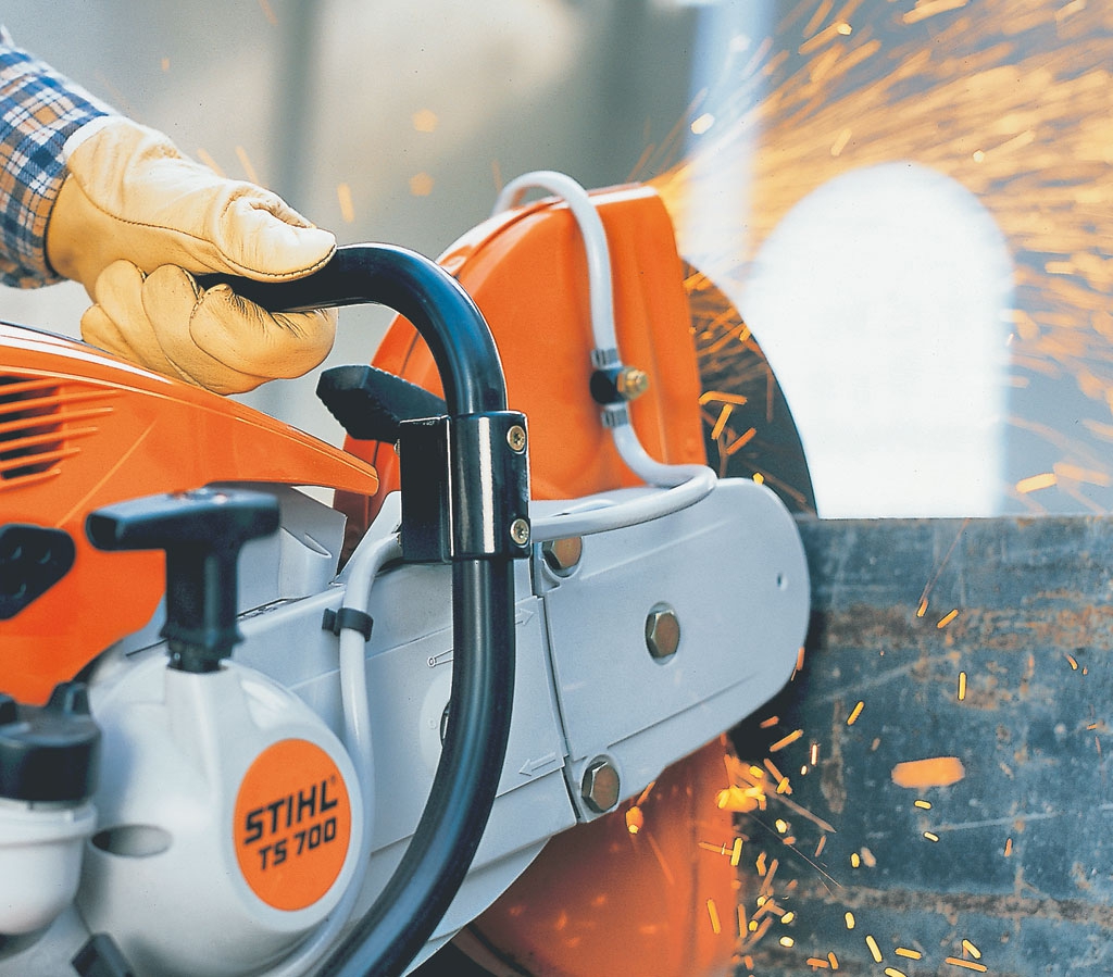 Stihl TS 700 - Tronçonneuse thermique