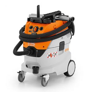 Aspirateur SE 133ME