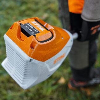 FSA 120 débroussailleuse sur batterie professionnelle Stihl AP.