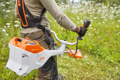 FSA 135 débroussailleuse sur batterie du système professionnel Stihl AP.