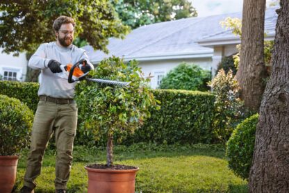 HSA 40 taille-haie sur batterie Stihl. Compatible avec système de batterie Stihl AS.